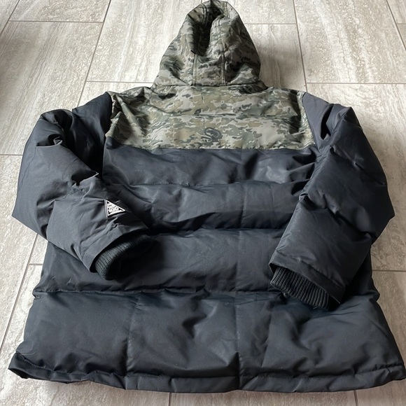 Ecko Unlimited Black & Camo Hooded Heavy Puffer Zip Up Jacket - Picture 13 of 13